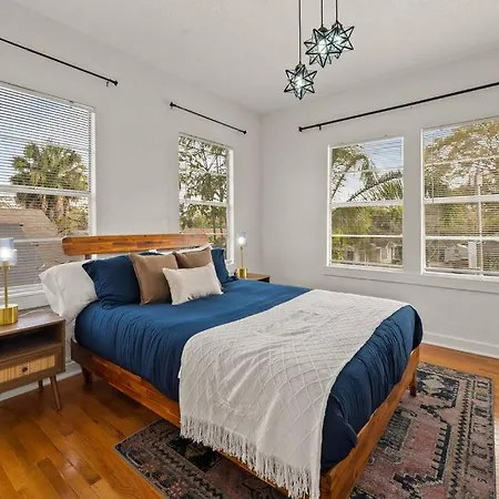 Modern Moroccan Villa W/ Firepit, Bbq + Game Room! Tampa Exterior foto