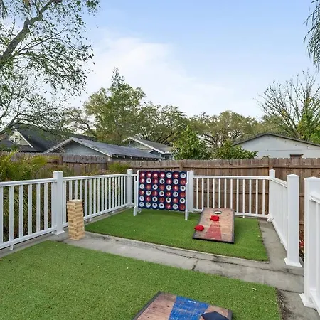 Modern Moroccan Villa W/ Firepit, Bbq + Game Room! Tampa Exterior foto