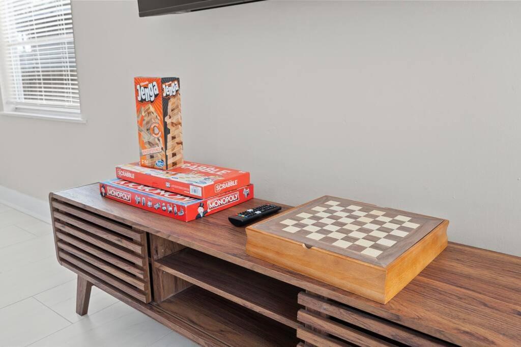 Apartment Modern Moroccan W/ Firepit, Bbq + Game Room! Tampa