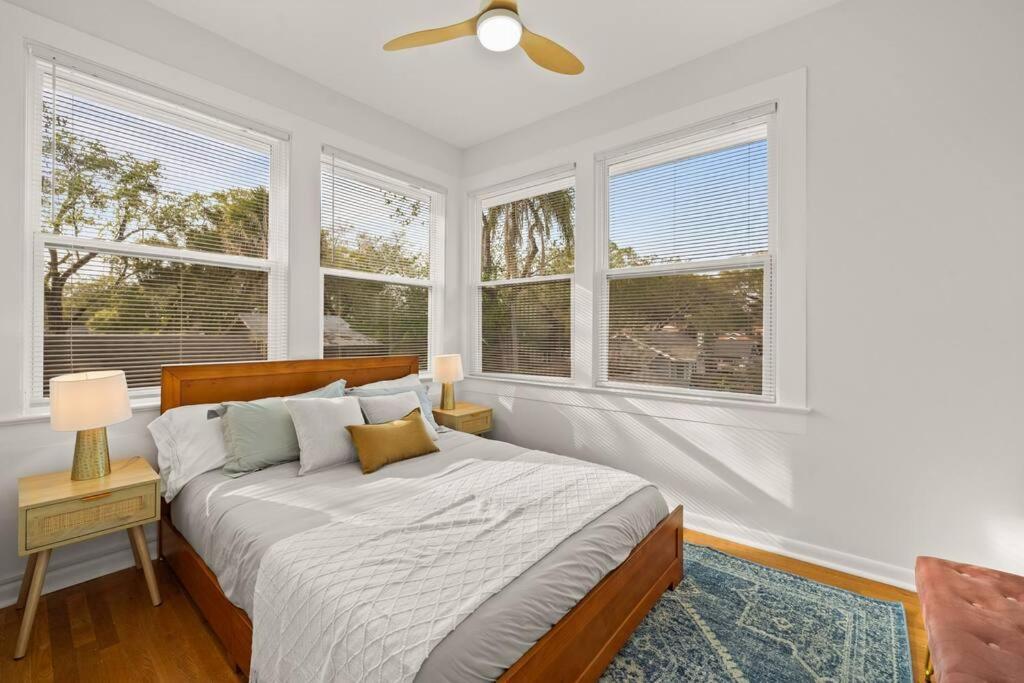 Modern Moroccan W/ Firepit, Bbq + Game Room! Tampa